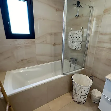200m2 -plages - Piscine Chauffee Villa *